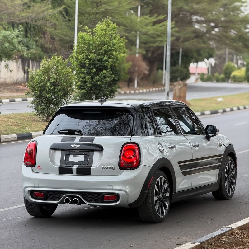 Neat Mini Cooper 2016– Compact & Classy | Ready to Drive image