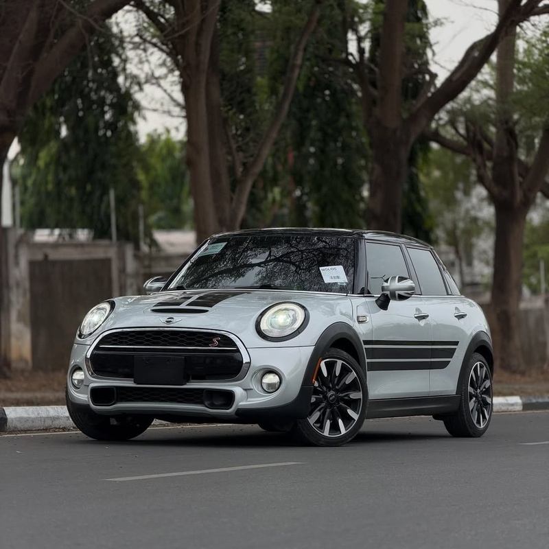 Neat Mini Cooper 2016– Compact & Classy | Ready to Drive image