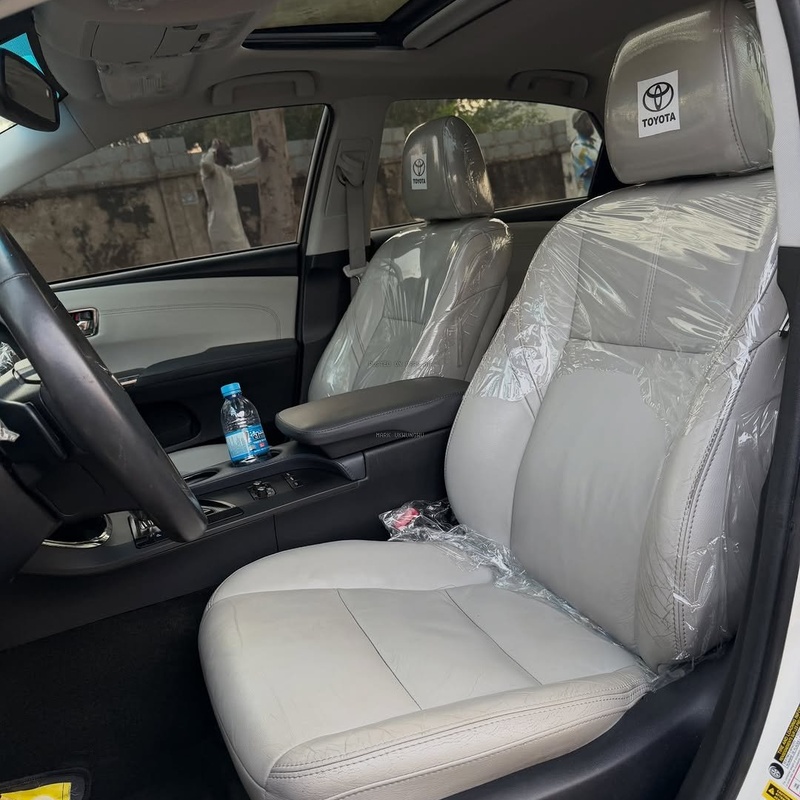 Foreign Used 2013 Toyota Avalon for Sale In Abuja image