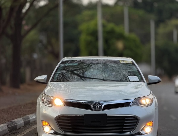 Foreign Used 2013 Toyota Avalon for Sale In Abuja