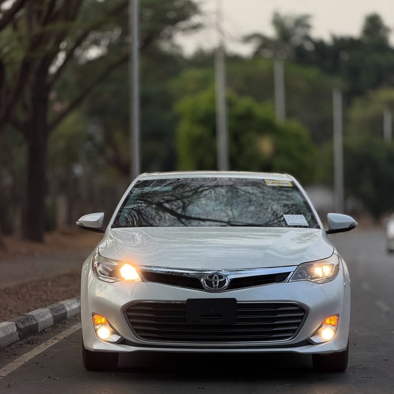 Foreign Used 2013 Toyota Avalon for Sale In Abuja image