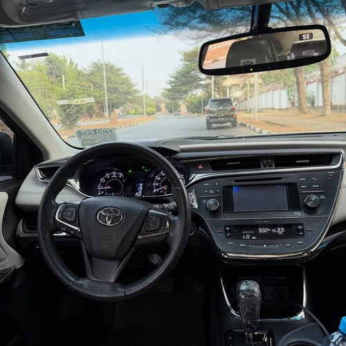 Foreign Used 2013 Toyota Avalon for Sale In Abuja