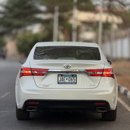 Foreign Used 2013 Toyota Avalon for Sale In Abuja