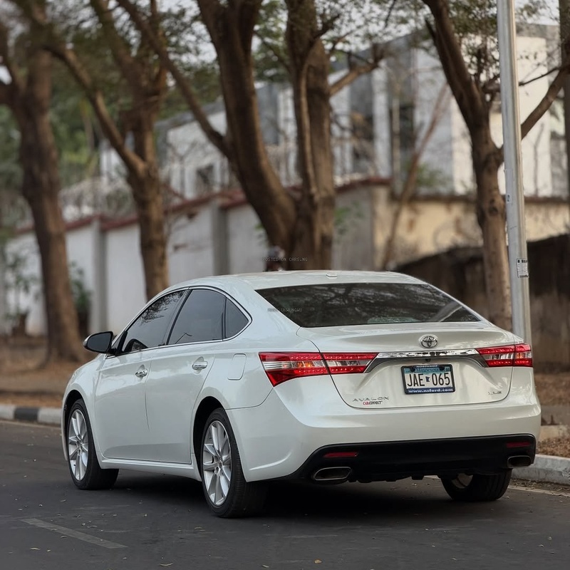 Foreign Used 2013 Toyota Avalon for Sale In Abuja image