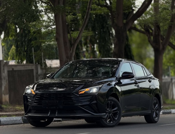 2025 DONGFENG SEDAN – BRAND NEW | MODERN EXECUTIVE CAR 