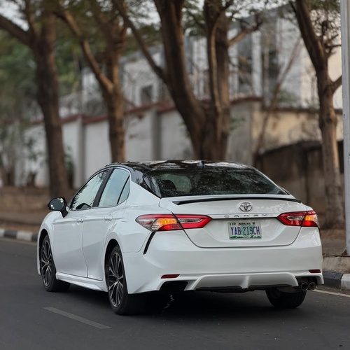 Nigeria Used  Toyota Camry LE– 2020 for Sale In Abuja