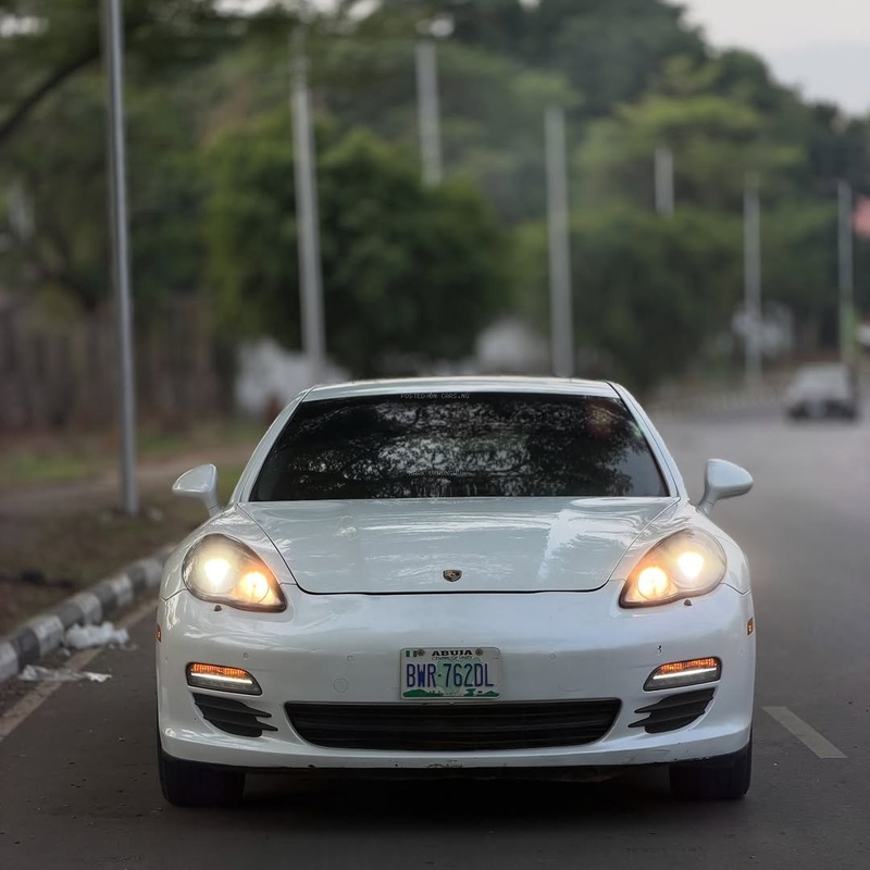 PORCHE PANAMERA 2012– LUXURY PERFORMANCE CAR, CLEAN & READY TO GO image