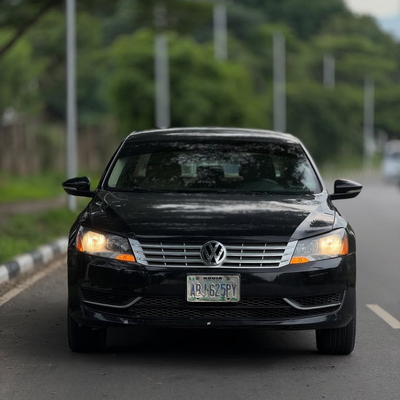 Volkswagen Passat SE (2012) – Foreign Used, Smooth Drive, Comfortable Interior image