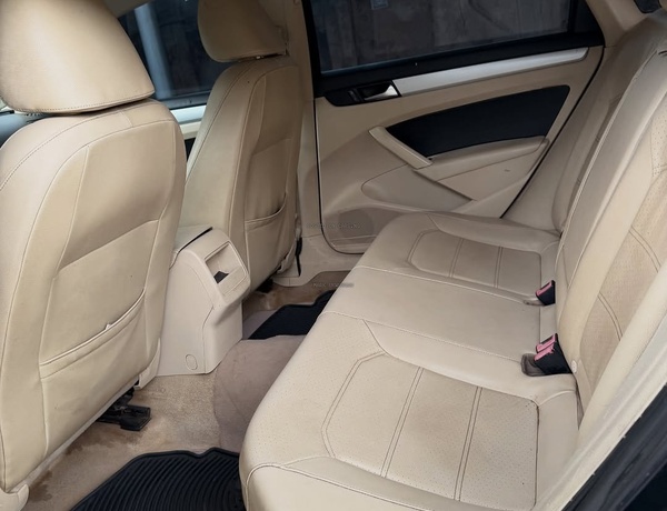 Volkswagen Passat SE (2012) – Foreign Used, Smooth Drive, Comfortable Interior