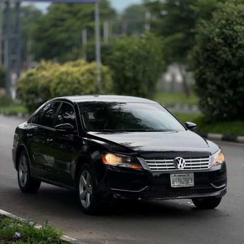 Volkswagen Passat SE (2012) – Foreign Used, Smooth Drive, Comfortable Interior