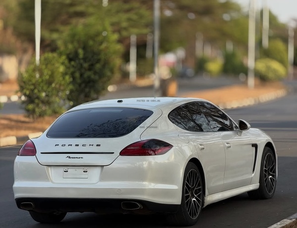 Porsche Panamera 2012 Foreign Used 🇩🇪 Executive Luxury Ride