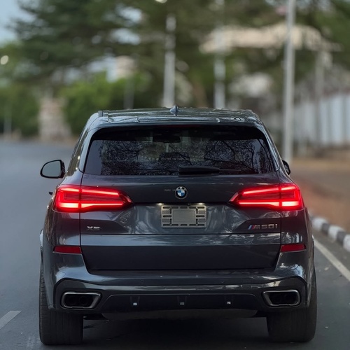 Powerful BMW X5 M50i – Luxury Meets Performance