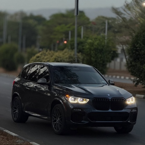 Powerful BMW X5 M50i – Luxury Meets Performance