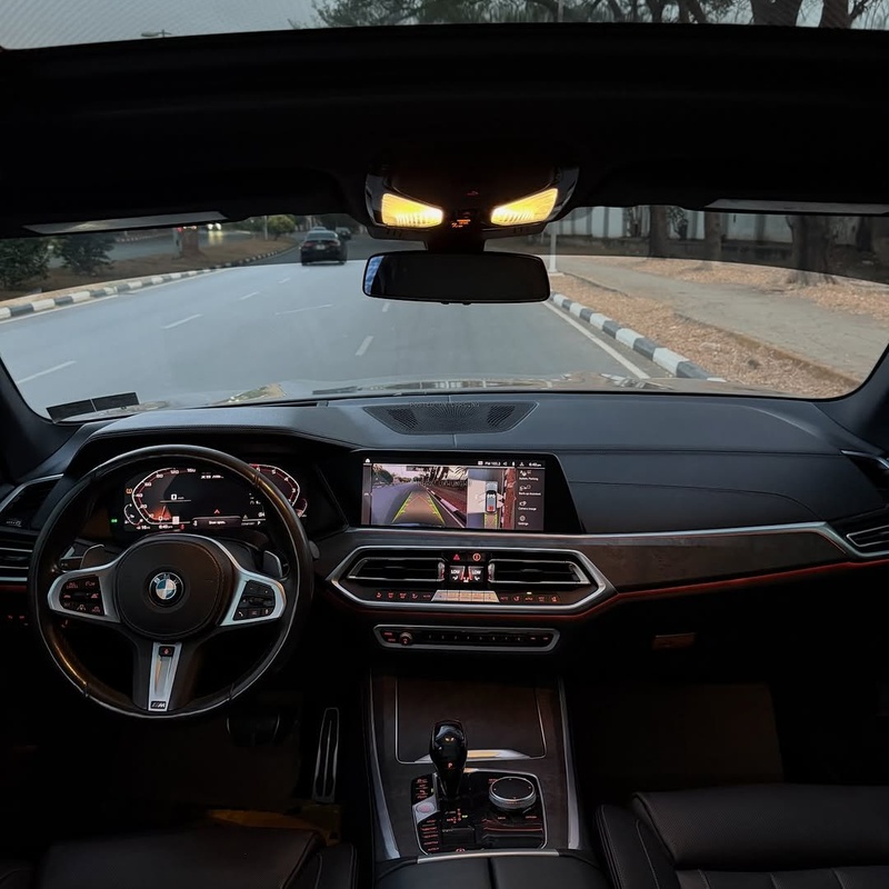 Powerful BMW X5 M50i – Luxury Meets Performance image