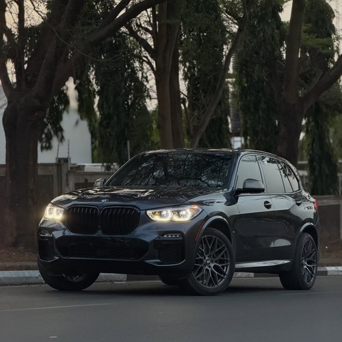 Powerful BMW X5 M50i – Luxury Meets Performance