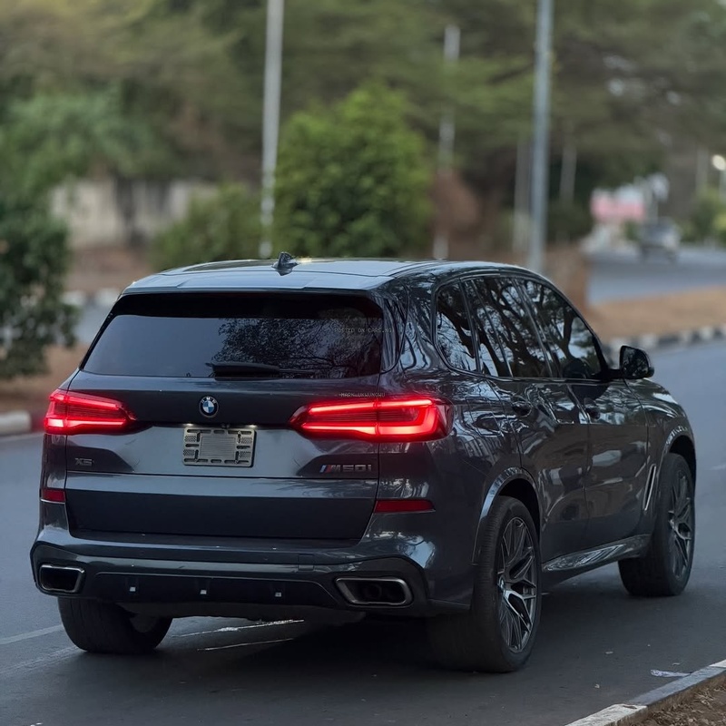 Powerful BMW X5 M50i – Luxury Meets Performance image