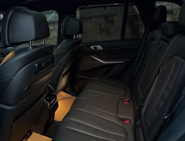 Powerful BMW X5 M50i – Luxury Meets Performance