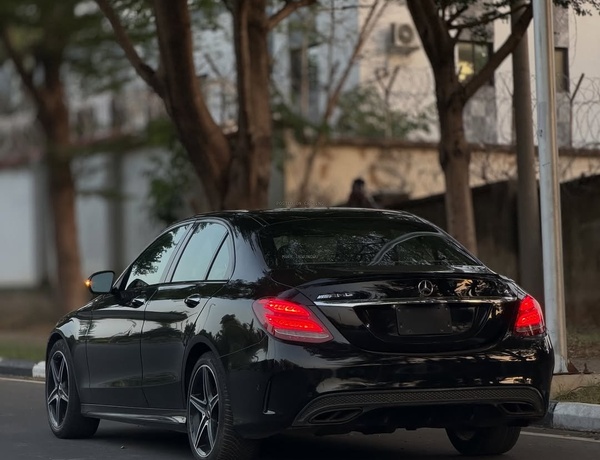 Premium AMG Sedan – Mercedes-Benz C43 AMG 2017 Foreign Used 