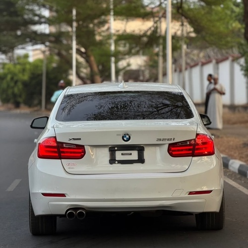 Premium Sedan Alert – BMW 328i 2014 Full Option Ready