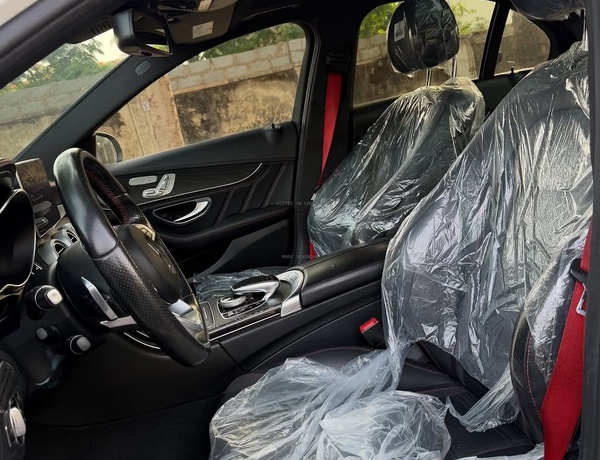 Premium Sedan – Mercedes-Benz C350 2016 – Foreign Used Full Option Available