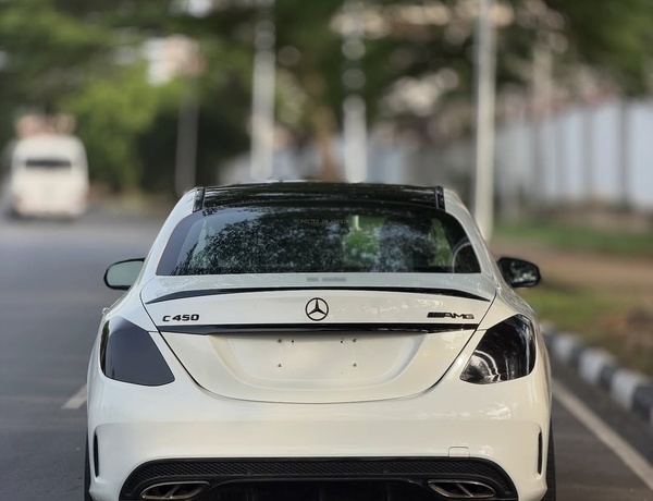 Premium Sedan – Mercedes-Benz C350 2016 – Foreign Used Full Option Available