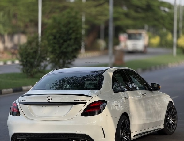 Premium Sedan – Mercedes-Benz C350 2016 – Foreign Used Full Option Available