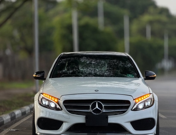Premium Sedan – Mercedes-Benz C350 2016 – Foreign Used Full Option Available