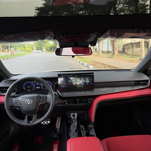 Quick Sale 🔥 Toyota Camry 2.5 2025  Brand New – Limited Units Available