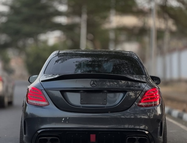 Quick Sale 🔥 Mercedes Benz C450 2016 AMG – Clean Interior, Smooth Ride