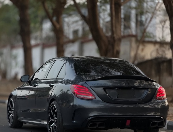 Quick Sale 🔥 Mercedes Benz C450 2016 AMG – Clean Interior, Smooth Ride