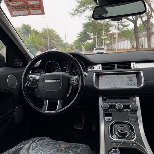 RANGE ROVER EVOQUE 2017 FOREIGN USED – CLEAN, SUPER SHARP & READY