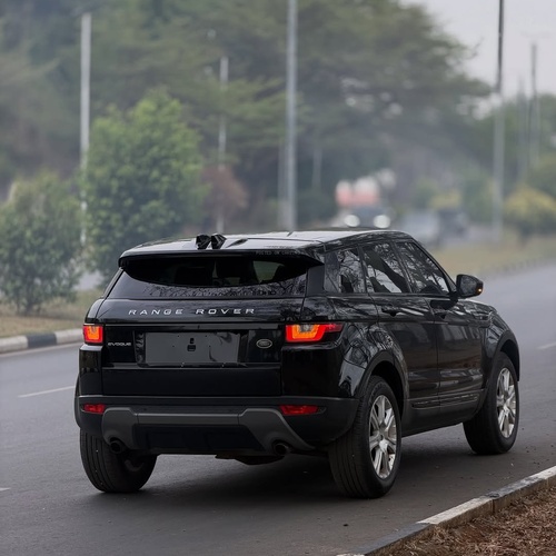 RANGE ROVER EVOQUE 2017 FOREIGN USED – CLEAN, SUPER SHARP & READY