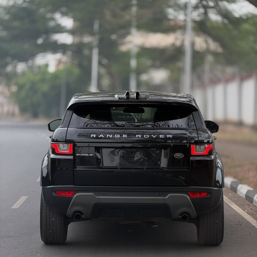 RANGE ROVER EVOQUE 2017 FOREIGN USED – CLEAN, SUPER SHARP & READY
