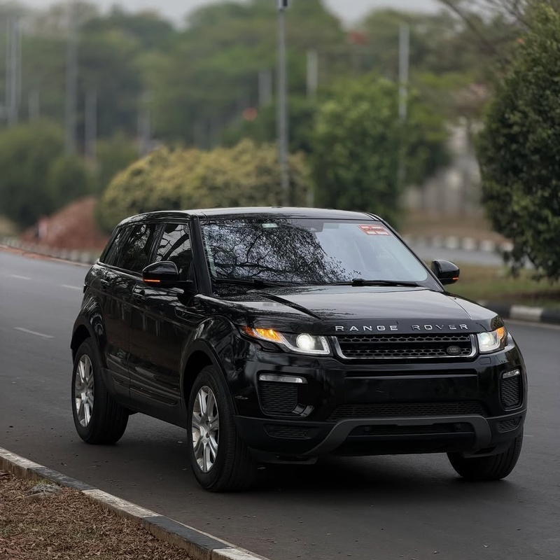 RANGE ROVER EVOQUE 2017 FOREIGN USED – CLEAN, SUPER SHARP & READY image
