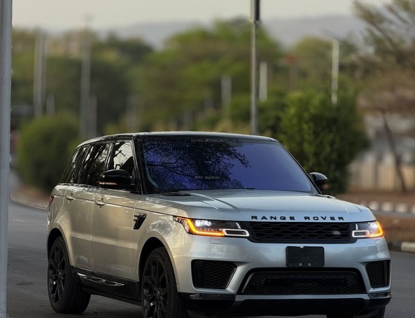 Foreign Used RANGE ROVER HSE 2020 FULL OPTION – TOKUNBO
