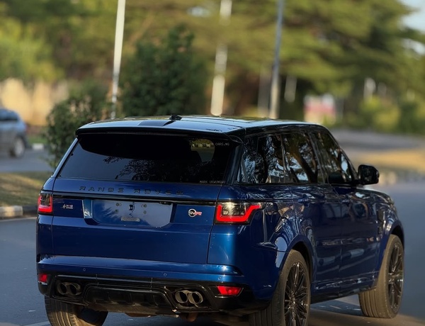 2016 RANGE ROVER SVR  FOREIGN USED  – Luxury + Performance Beast2016
