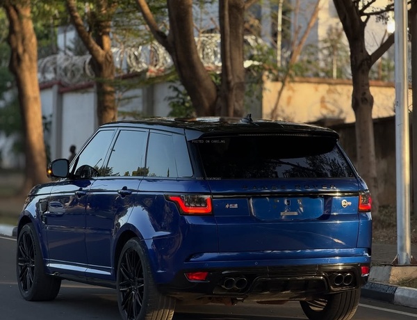 2016 RANGE ROVER SVR  FOREIGN USED  – Luxury + Performance Beast2016