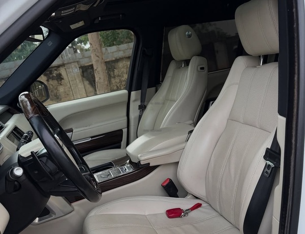 RANGE ROVER VOGUE 2015 FOR SALE – FOREIGN USED, FIRST BODY CONDIT