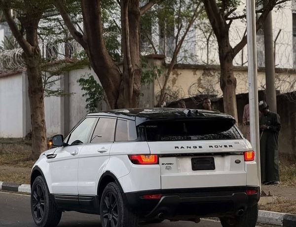Foreign Used Range Rover Evoque 2016 model for Sale In Abuja