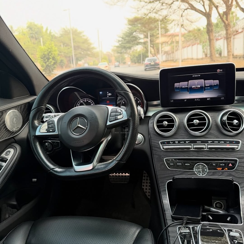 Foreign Used 2015 Mercedes-Benz C400 for Sale In Abuja image