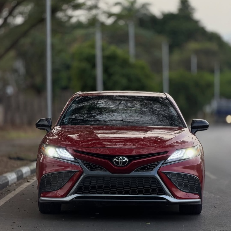 SHARP TOYOTA  CAMRY 2021  FOR SALE – FOREIGN USED, FULLY LOADED image