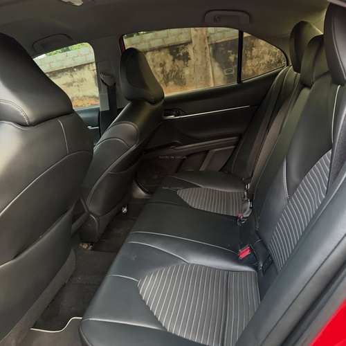 SHARP TOYOTA  CAMRY 2021  FOR SALE – FOREIGN USED, FULLY LOADED