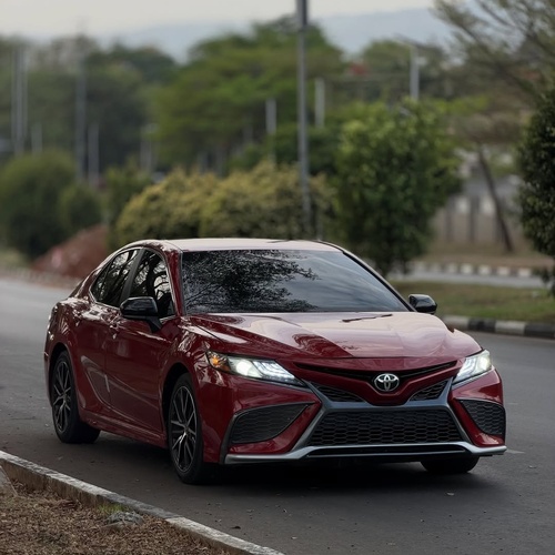 SHARP TOYOTA  CAMRY 2021  FOR SALE – FOREIGN USED, FULLY LOADED