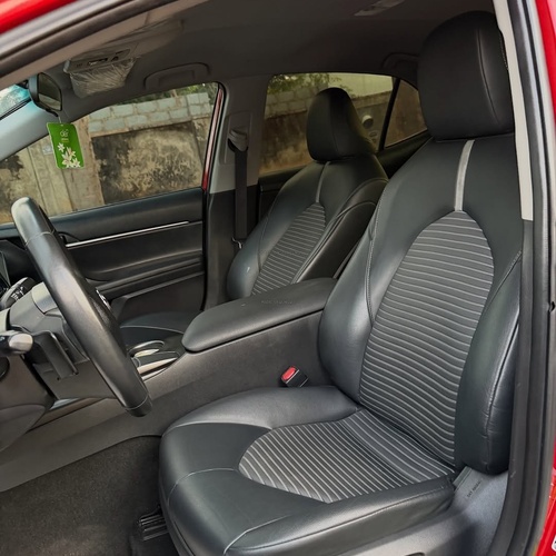 SHARP TOYOTA  CAMRY 2021  FOR SALE – FOREIGN USED, FULLY LOADED