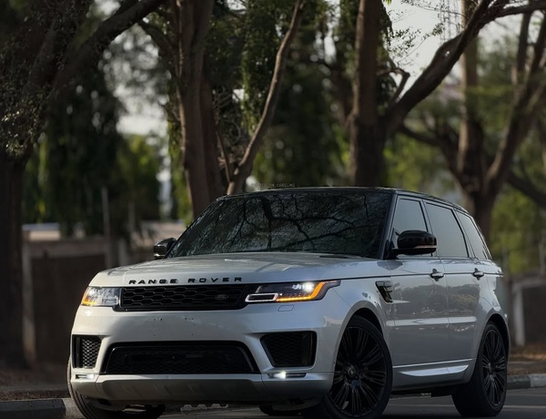 Foreign Used Range Rover Sport Autobiography P525  2020 for Sale In Abuja