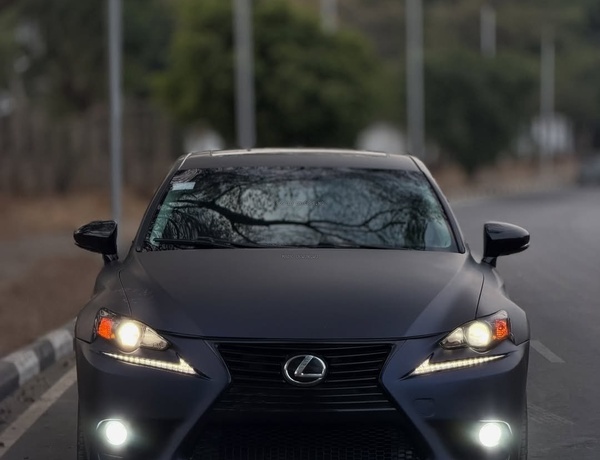 Extremely Super Clean Lexus IS250 2014 for Sale In Abuja