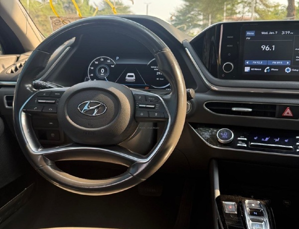 Foreign Used 2020 Hyundai Sonata (Very Clean) for Sale In Abuja