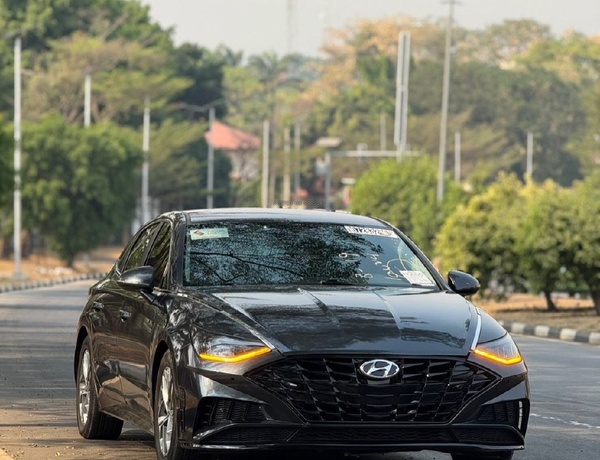 Foreign Used 2020 Hyundai Sonata (Very Clean) for Sale In Abuja