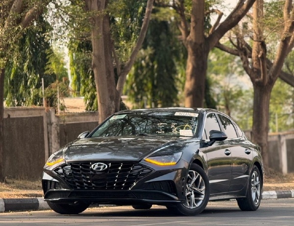 Foreign Used 2020 Hyundai Sonata (Very Clean) for Sale In Abuja