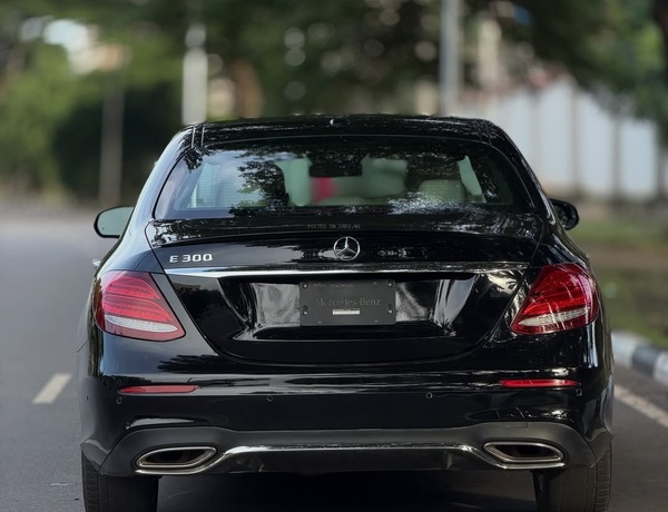 MERCEDES-BENZ E300 2017 FOR SALE